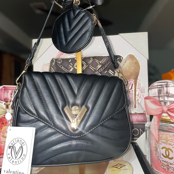 Valentino Orlandi Handbags - Valentino Orlandi Black Quilted Shoulder/crossbody Camera Bag NWT